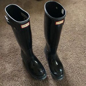 Women’s tall rain boots